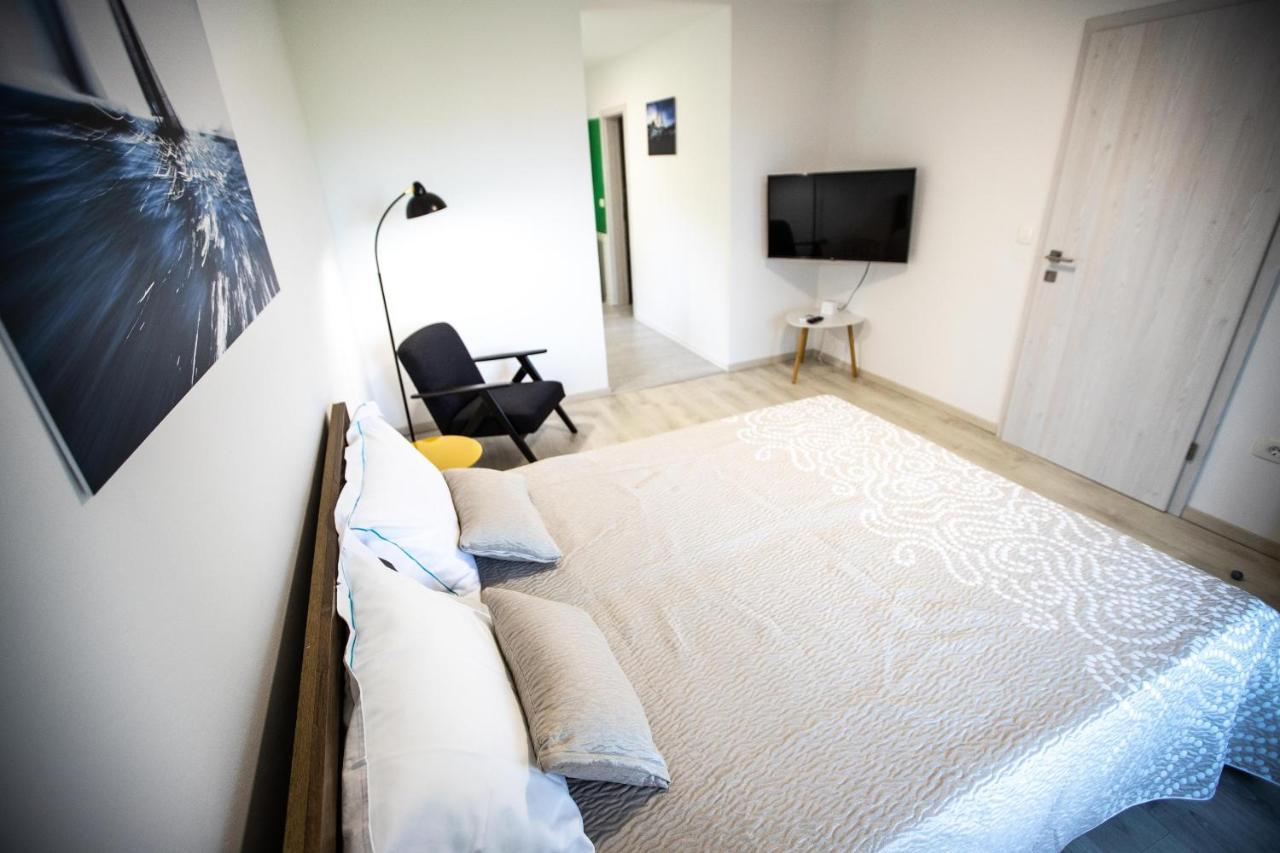 Aloha Apartments Копер Екстериор снимка