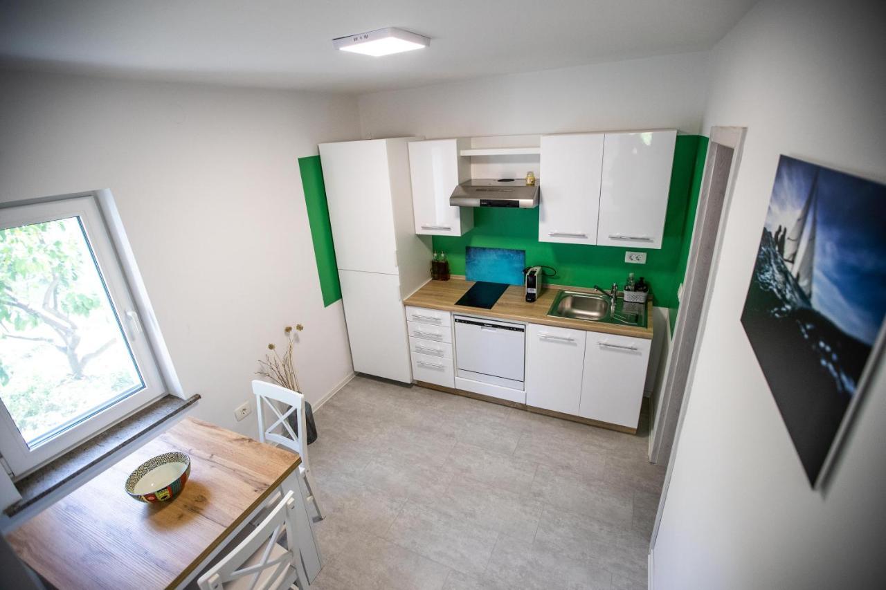Aloha Apartments Копер Екстериор снимка