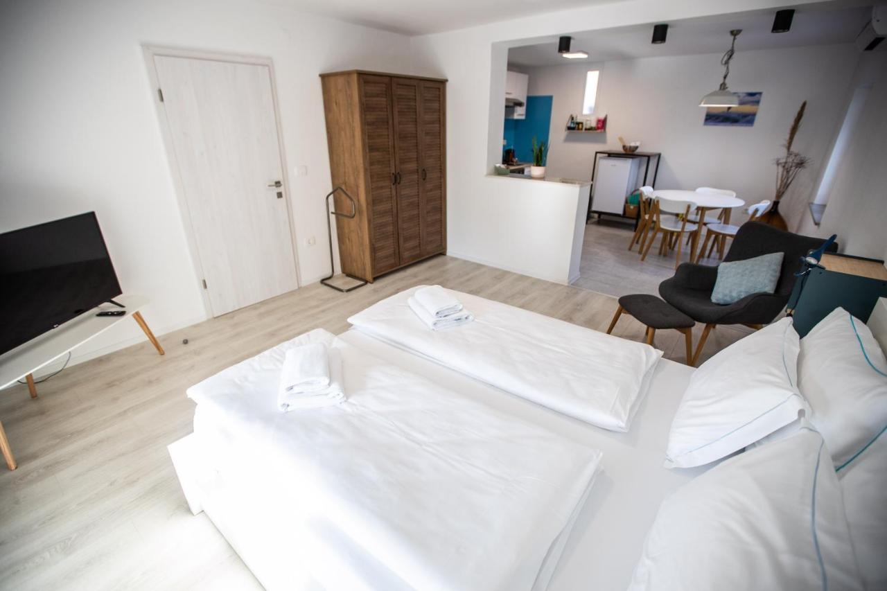 Aloha Apartments Копер Екстериор снимка